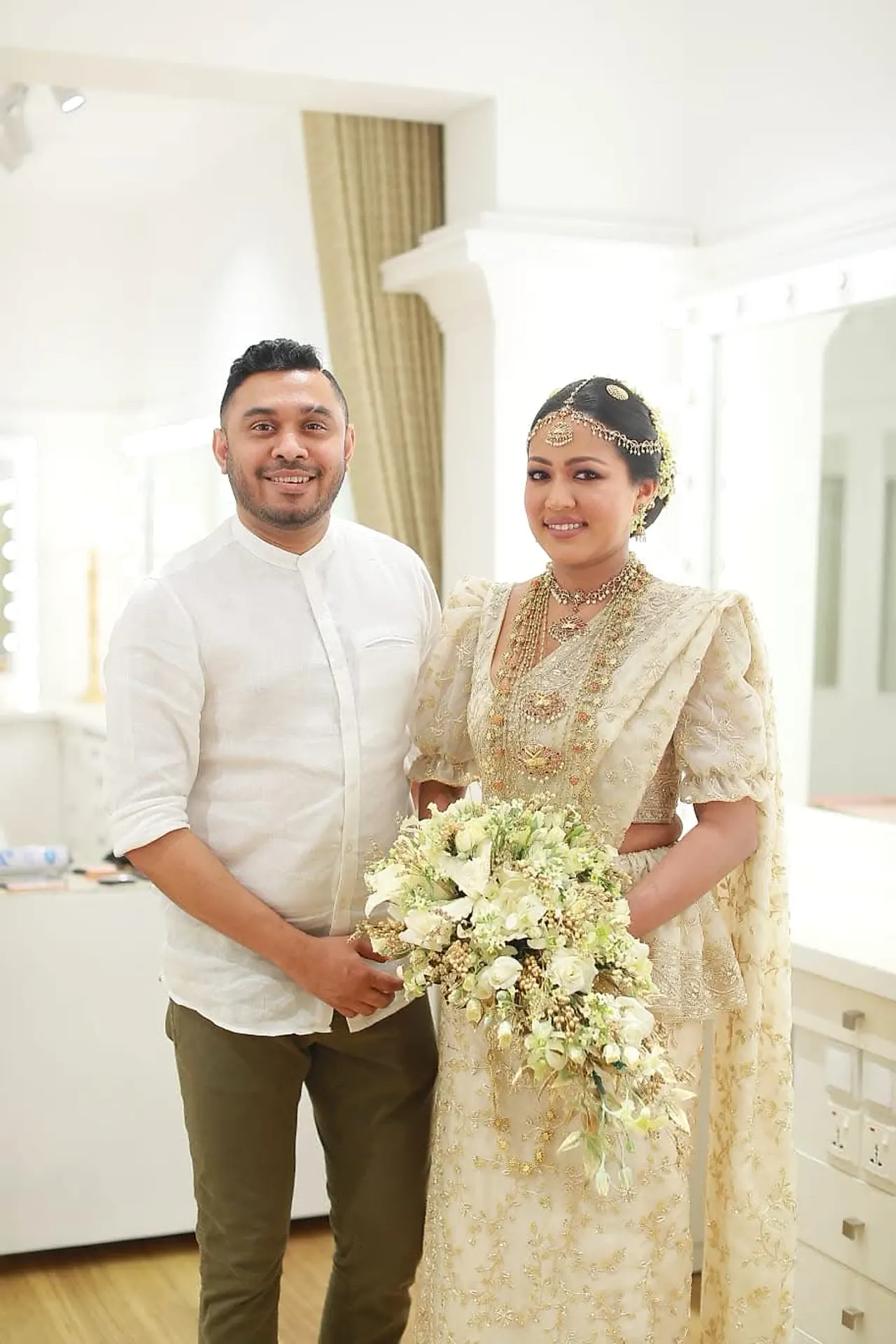 Coordinator with the Bride at Bridal Suite, Colombo, Sri Lanka