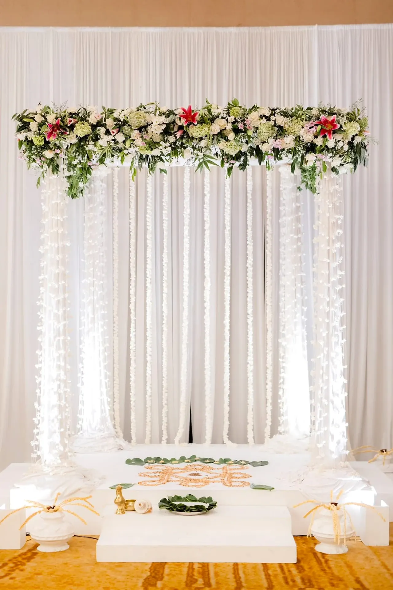 Ivory Featherleaf Reception Stage at Grand Ballroom, Colombo, Sri Lanka